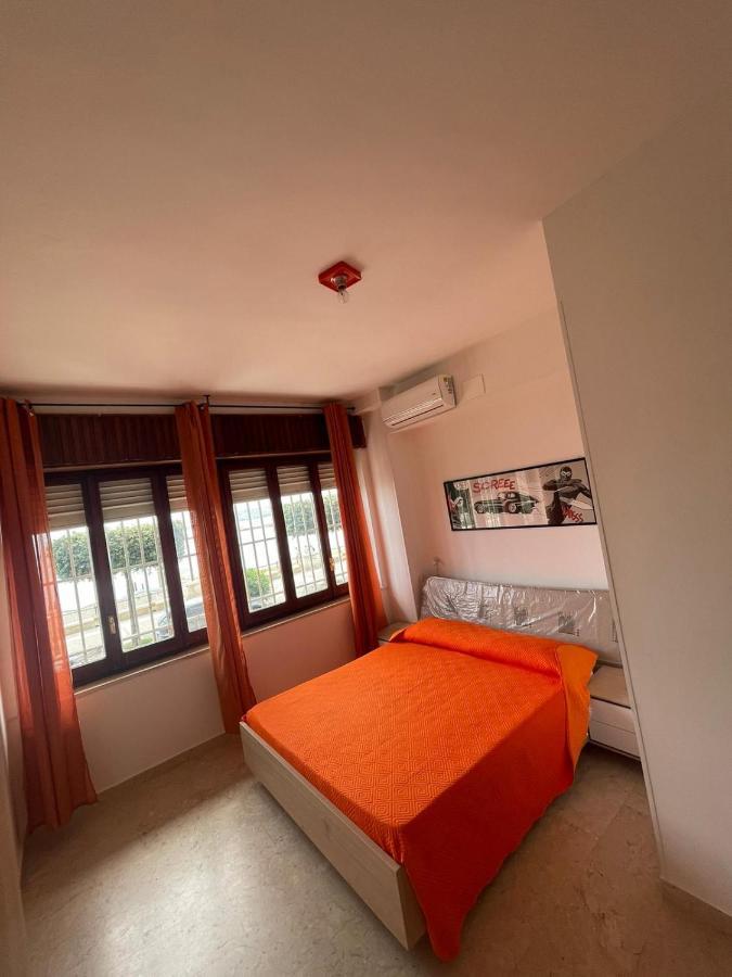 La Finestra Sul Mare B&B Crotone Exteriör bild