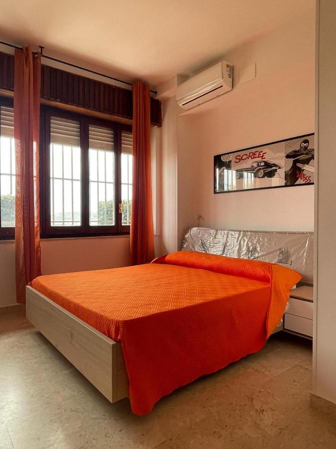 La Finestra Sul Mare B&B Crotone Exteriör bild
