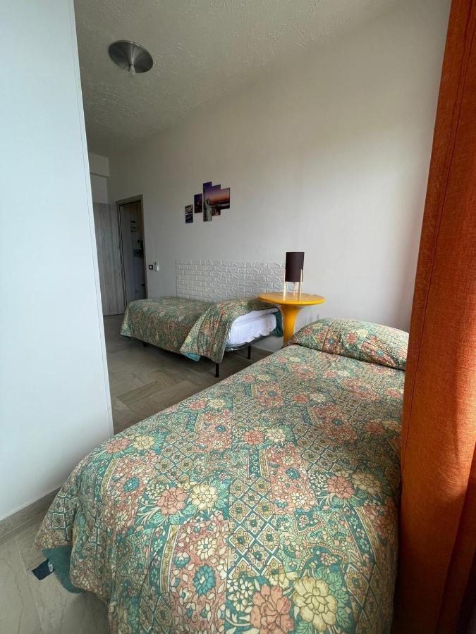 La Finestra Sul Mare B&B Crotone Exteriör bild
