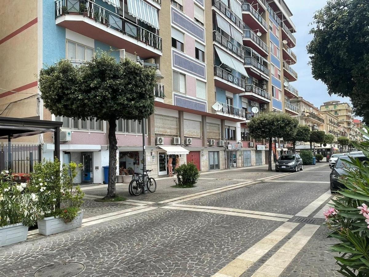 La Finestra Sul Mare B&B Crotone Exteriör bild
