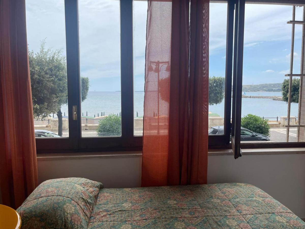 La Finestra Sul Mare B&B Crotone Exteriör bild