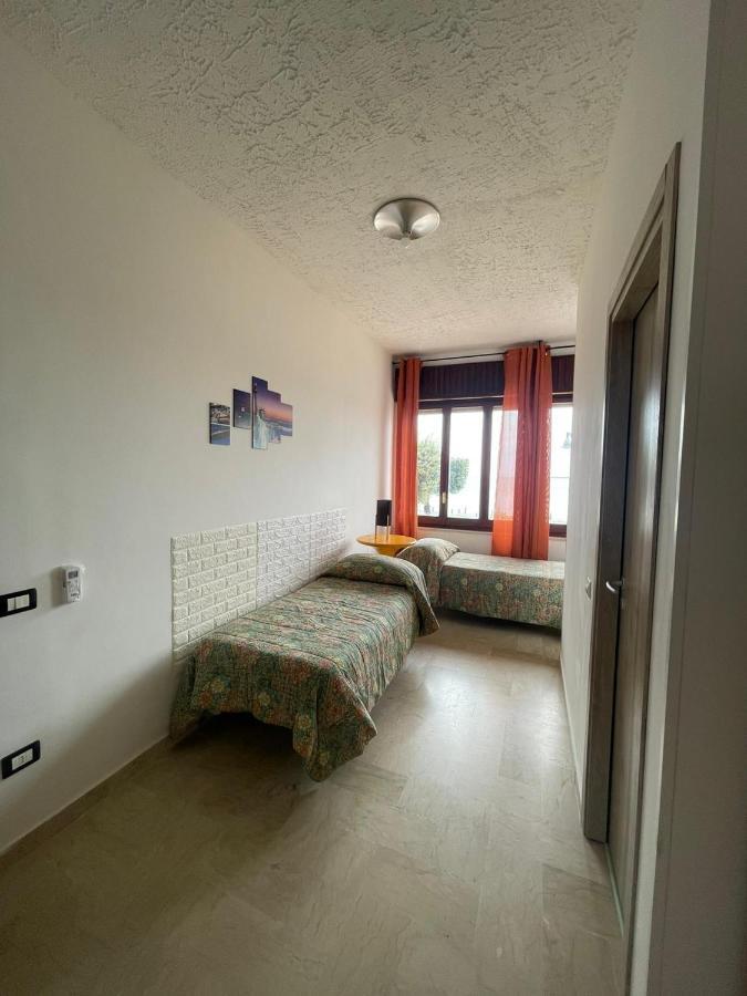La Finestra Sul Mare B&B Crotone Exteriör bild