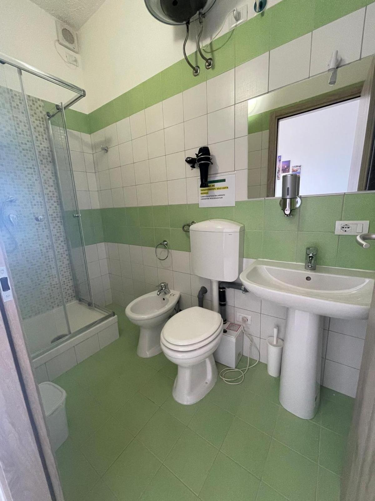 La Finestra Sul Mare B&B Crotone Exteriör bild